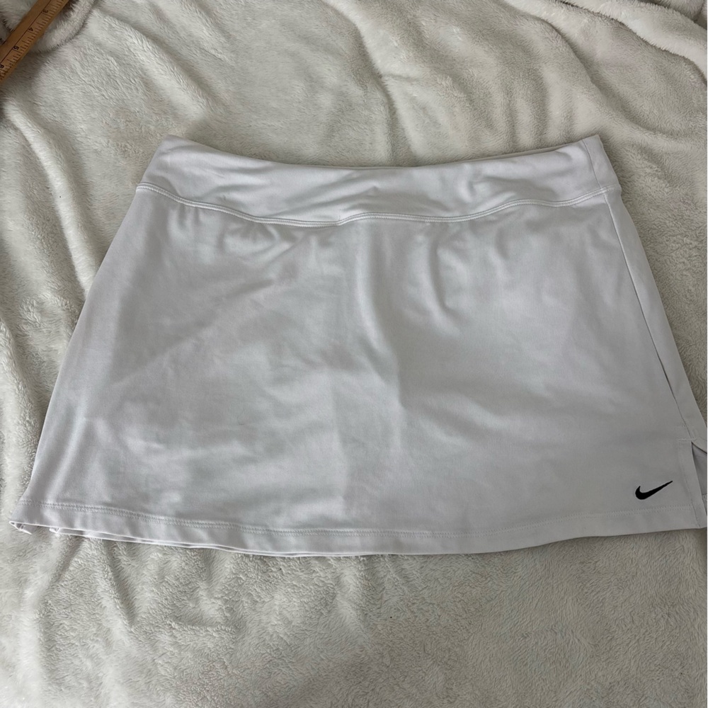 White Nike tennis skirt